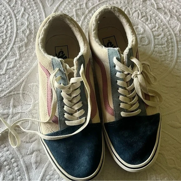 Vans Blue and Pink Women's Sneakers - Picture 3 of 10